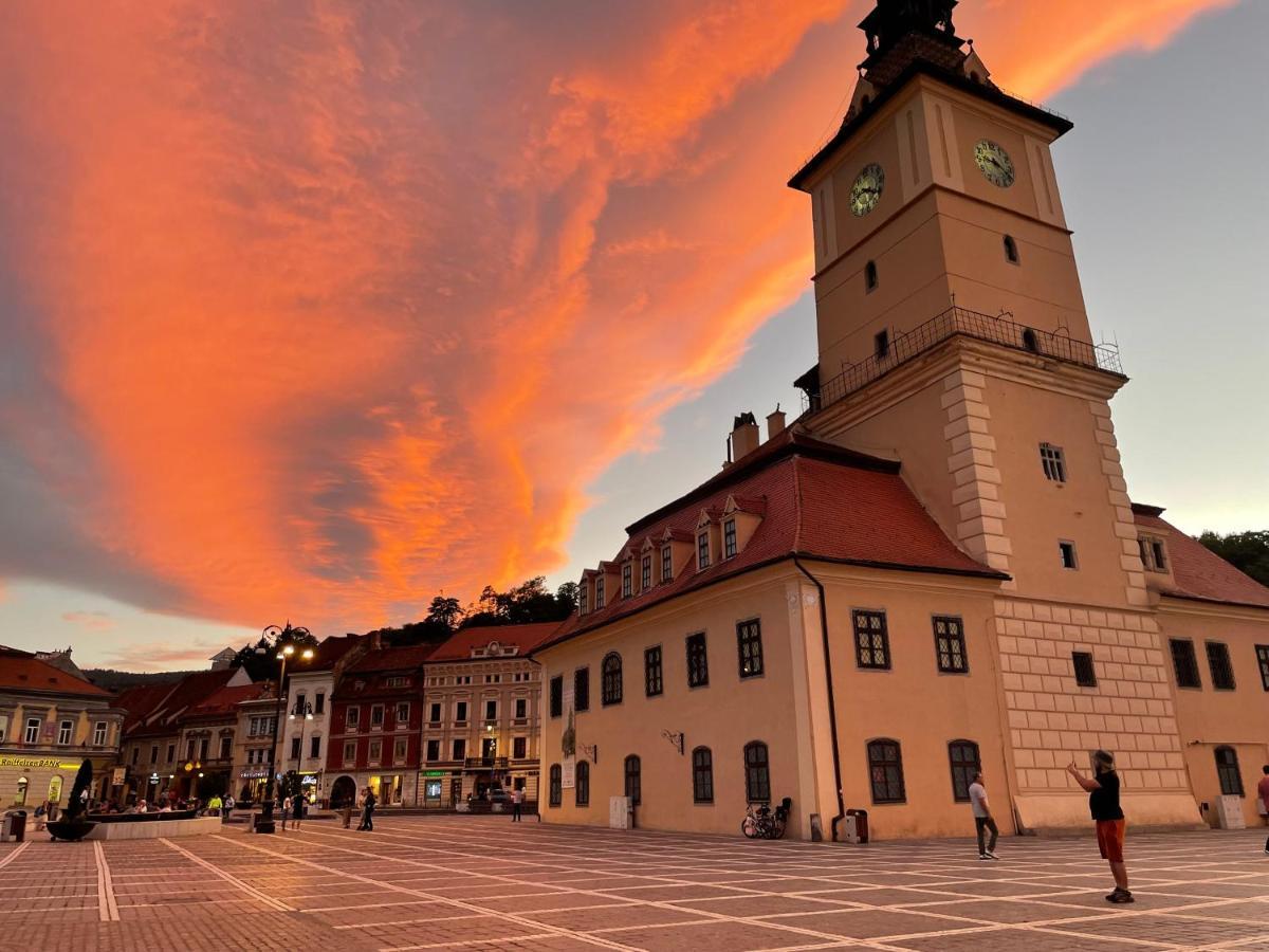 Key Apartments In Main Square Brassó Kültér fotó
