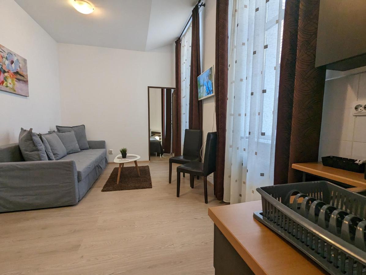 Key Apartments In Main Square Brassó Kültér fotó