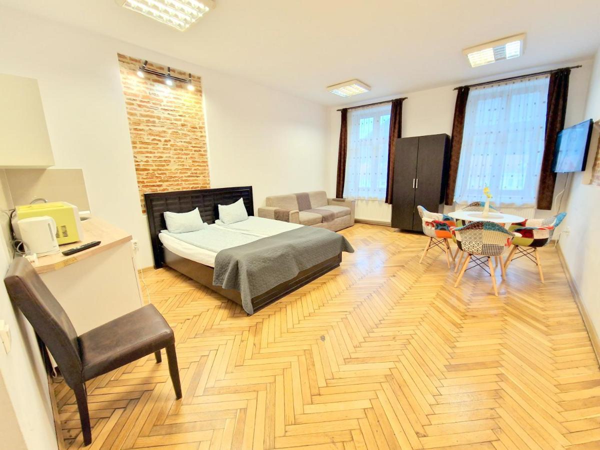 Key Apartments In Main Square Brassó Kültér fotó