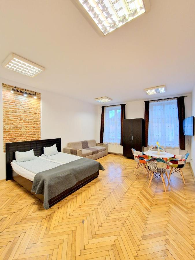 Key Apartments In Main Square Brassó Kültér fotó