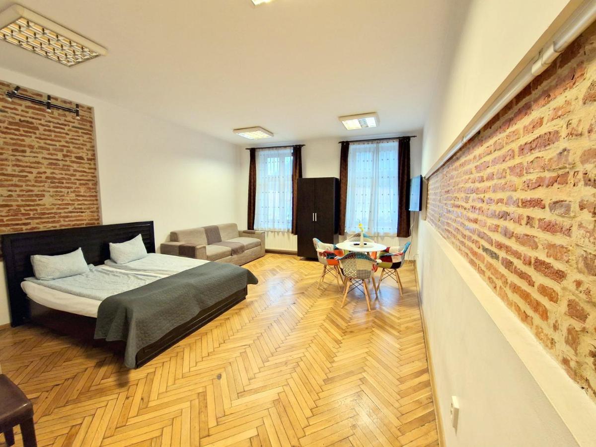 Key Apartments In Main Square Brassó Kültér fotó