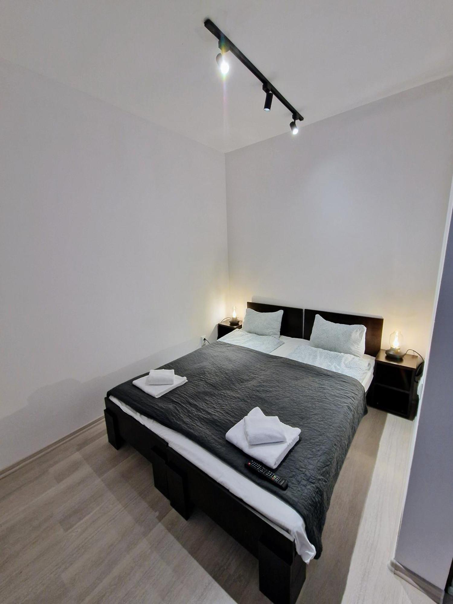Key Apartments In Main Square Brassó Kültér fotó